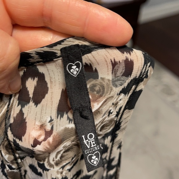 Express sleeveless tops bundle - Picture 6 of 12